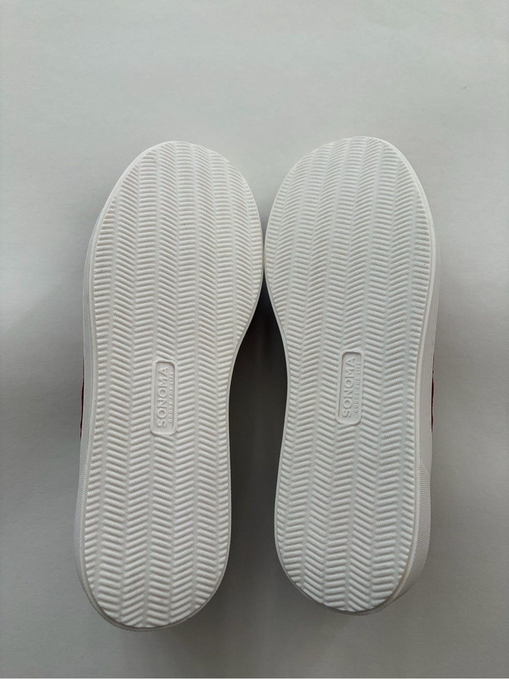 Sonoma Knit Slip-On Sneakers in Berry New w/o tag size 8.5 med - Picture 7 of 10